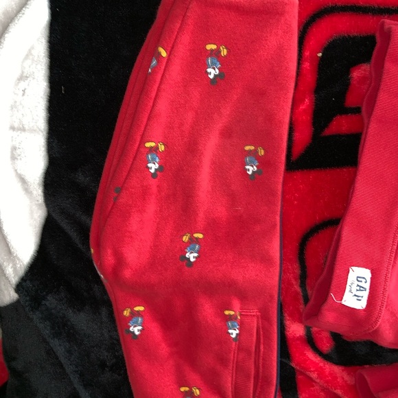 Gap Mickey Mouse outfit - Picture 5 of 6